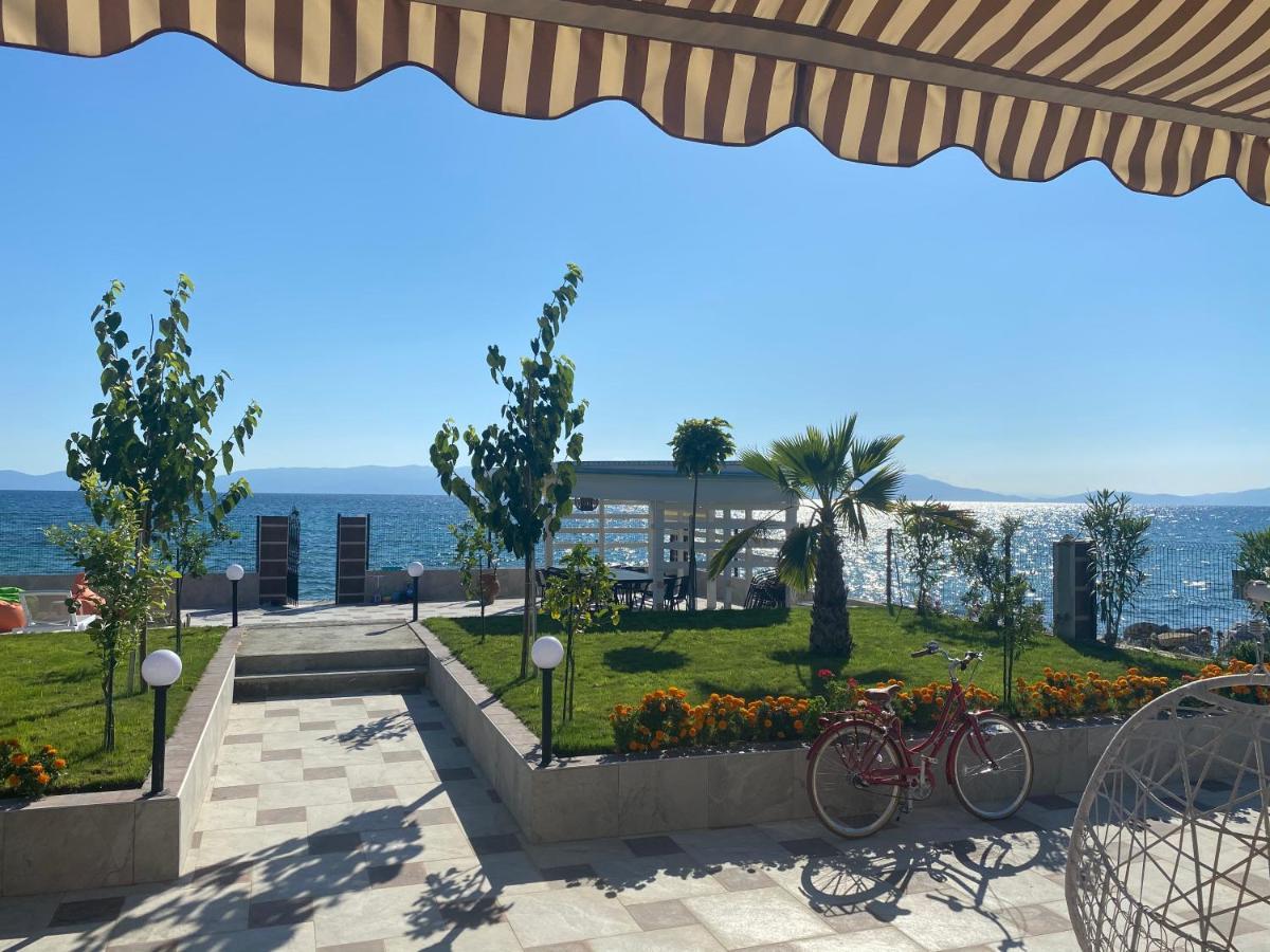 Guest House Costa 1 Kariani Екстер'єр фото