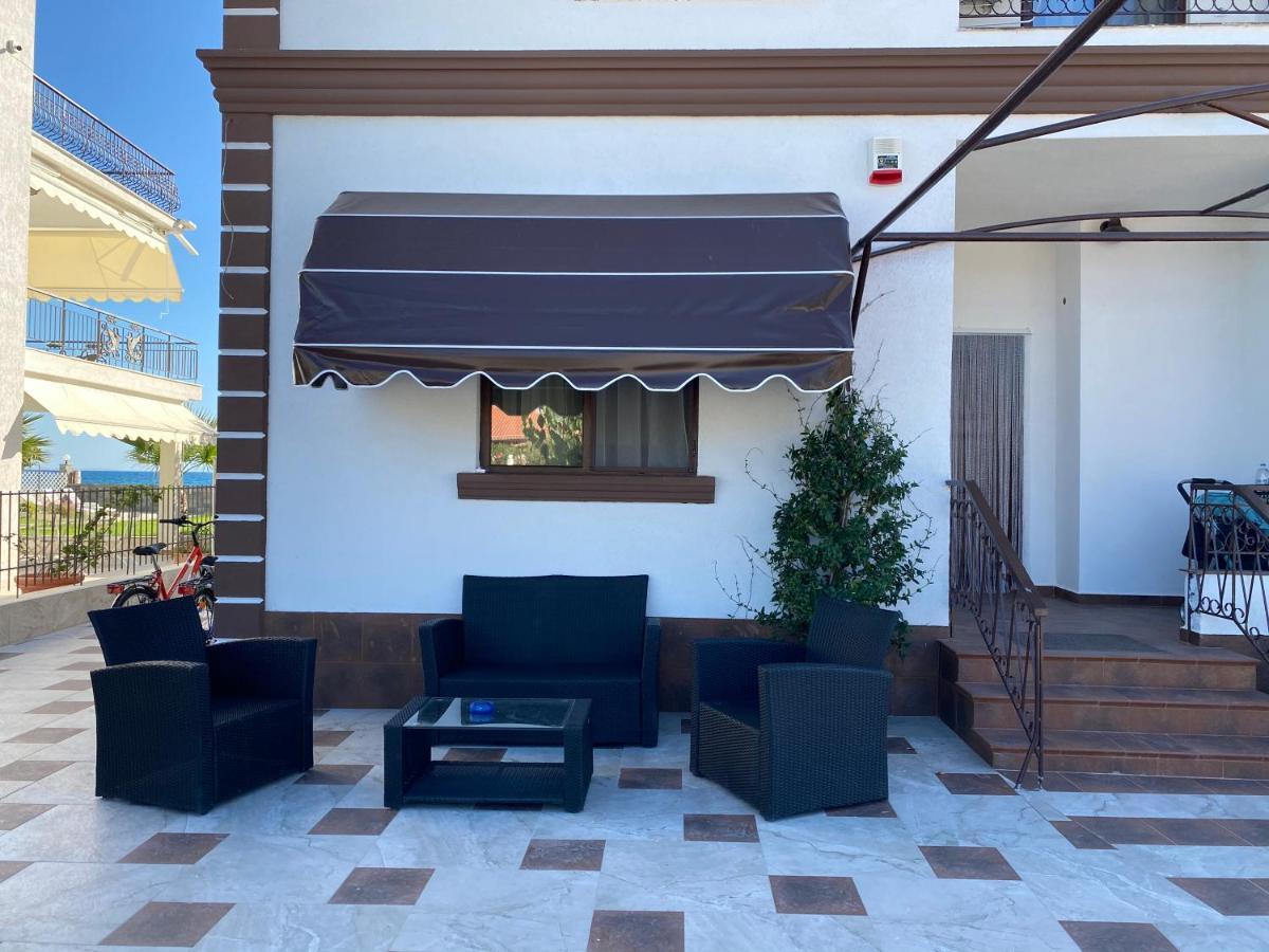 Guest House Costa 1 Kariani Екстер'єр фото